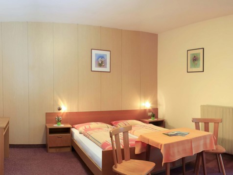 Unsere Doppelzimmer image 2