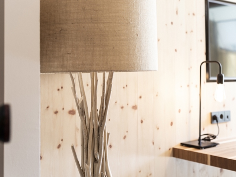 "Valbel" stone pinewood suite image 7