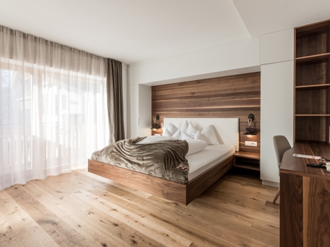 Walnut image 9
