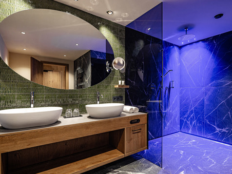 Wellness Suite con idronmassaggio e sauna privata image 4
