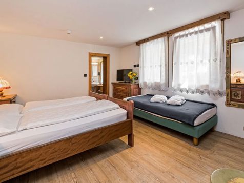 Zimmer Basic image 4