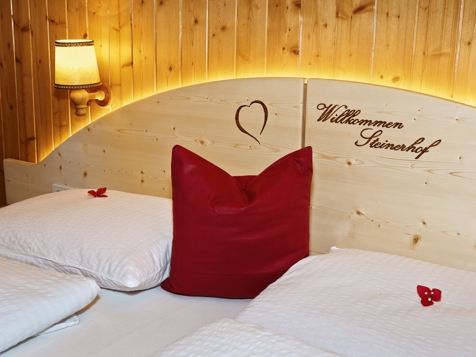 Zirbenzimmer mit Bergblick image 3